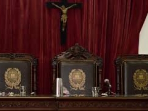 0_crucificosalas-de-audiencia.jpg
