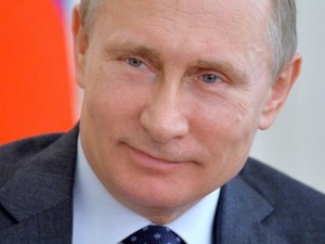 0_putin_with_flag_of_russia.jpg