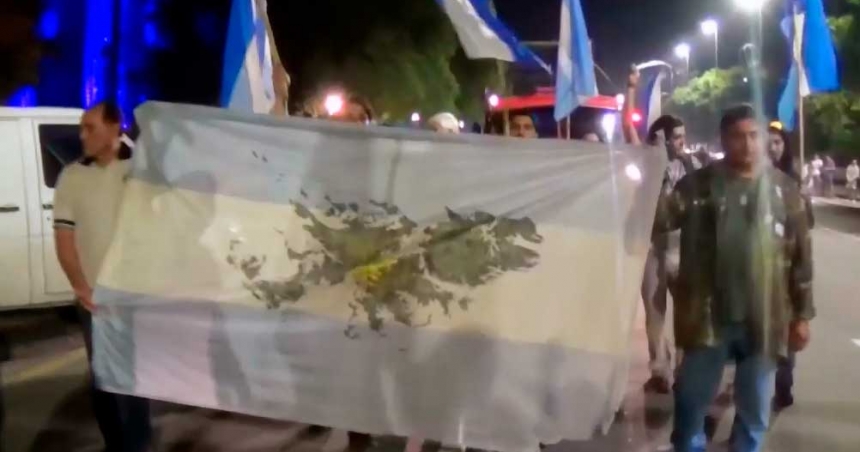 13_marchamalvinas12.jpg