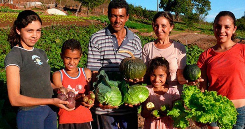 15_familiaagropecuaria.jpg