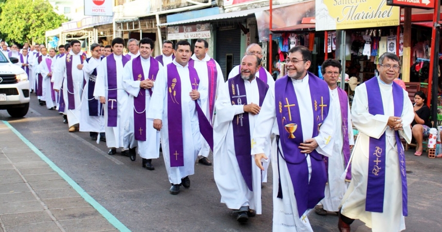 26_sacerdotes-de-caacupe.jpg